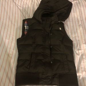 Abercrombie & Fitch puffer vest